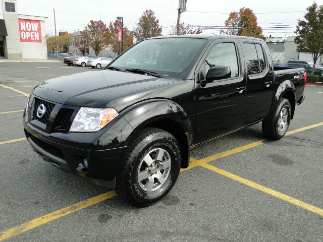 Nissan Frontier 2010 photo 3