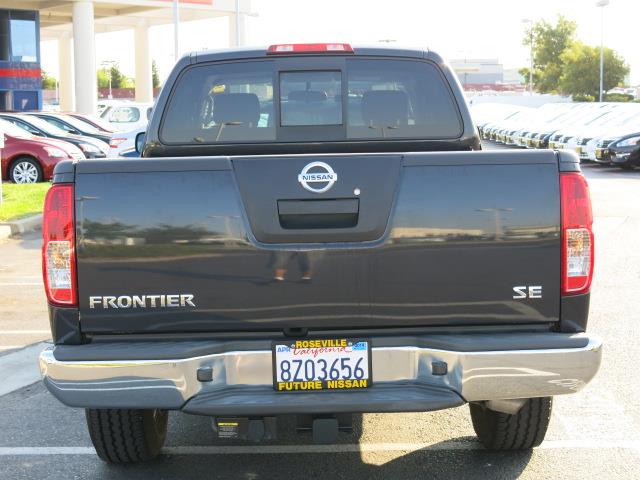 Nissan Frontier FWD 4dr Pickup Truck