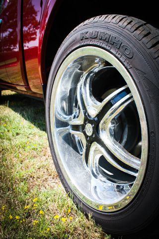 Nissan Frontier 2011 photo 3