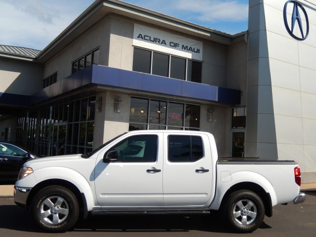 Nissan Frontier 2011 photo 2