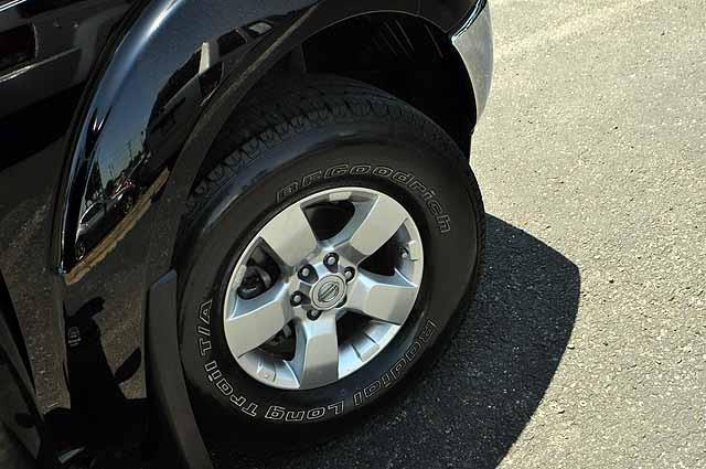 Nissan Frontier 2011 photo 15