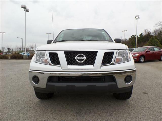Nissan Frontier 2011 photo 4
