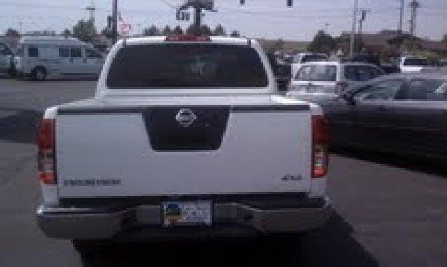 Nissan Frontier XR Pickup Truck