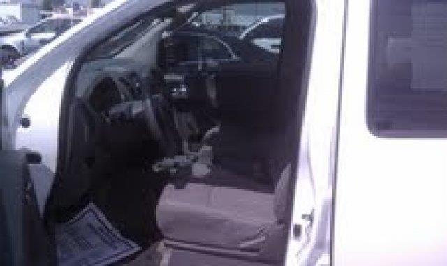 Nissan Frontier 2011 photo 1