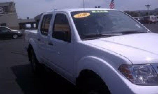 Nissan Frontier 2011 photo 3