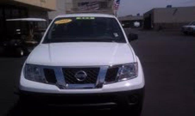 Nissan Frontier 2011 photo 4