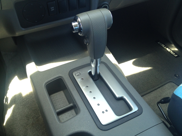 Nissan Frontier XLE V6 AUTO (SE) Pickup Truck