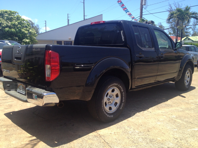 Nissan Frontier 2011 photo 3