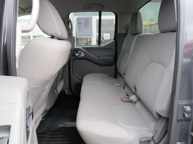 Nissan Frontier 2012 photo 1