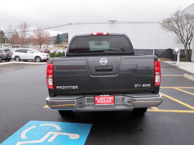 Nissan Frontier 2012 photo 5