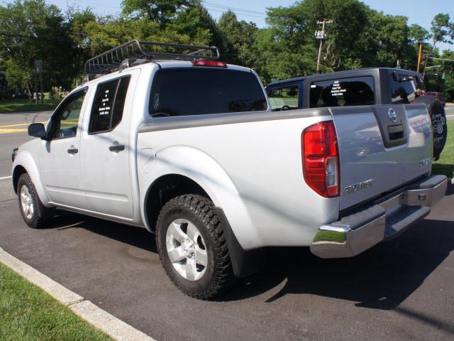 Nissan Frontier 4dr Sdn SE V6 Auto Pickup Truck