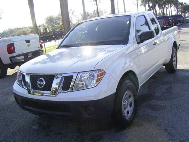 Nissan Frontier Regular Cab 4-wheel Drive Work Truck Unspecified
