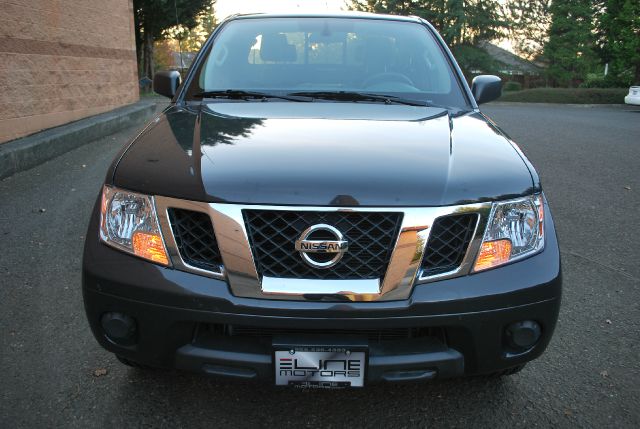 Nissan Frontier 2012 photo 1