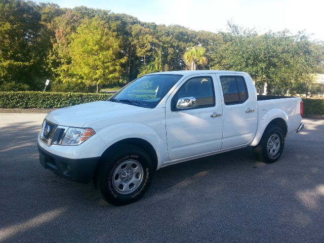 Nissan Frontier 2012 photo 1