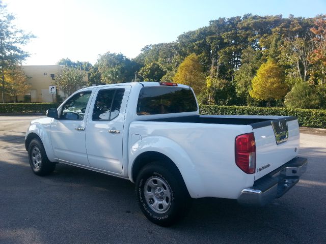 Nissan Frontier 2012 photo 4