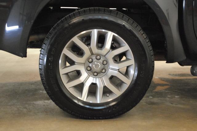 Nissan Frontier 2012 photo 25
