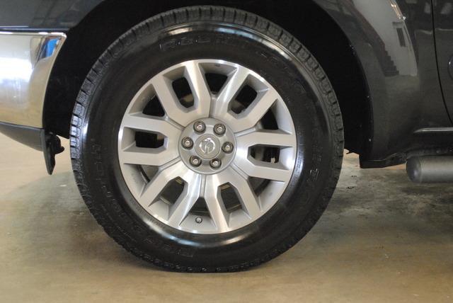 Nissan Frontier 2012 photo 4