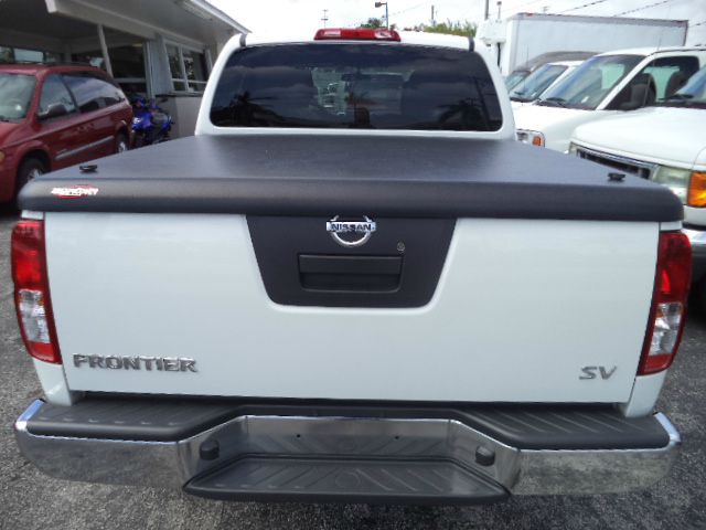 Nissan Frontier 2012 photo 1