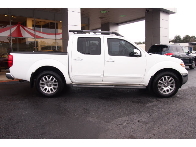 Nissan Frontier 2012 photo 1