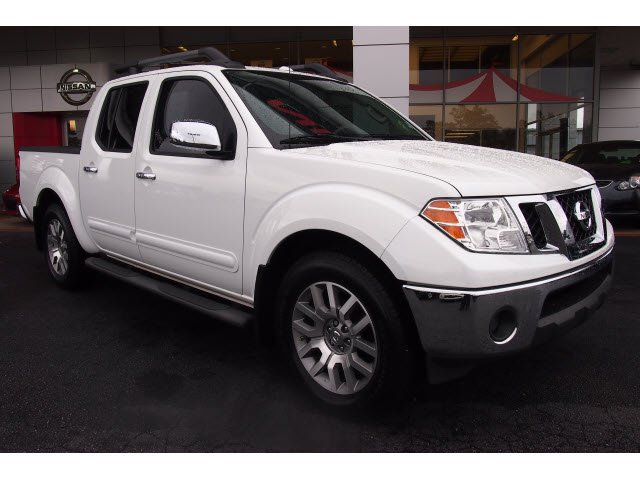 Nissan Frontier 2012 photo 3