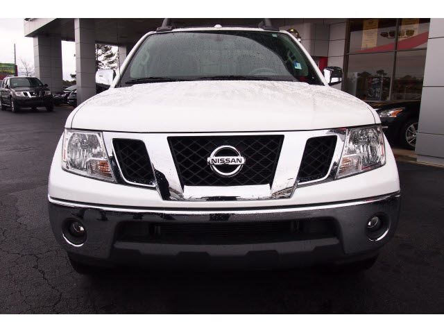Nissan Frontier 2012 photo 4