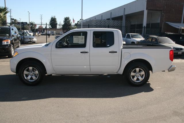 Nissan Frontier 2012 photo 5