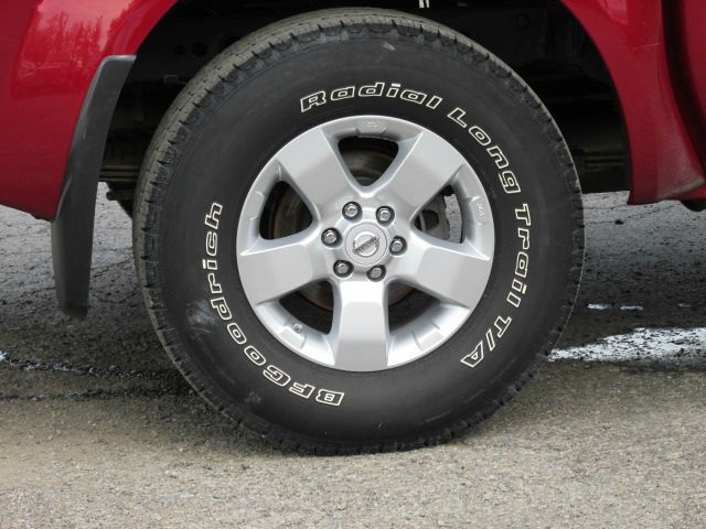 Nissan Frontier 2012 photo 1