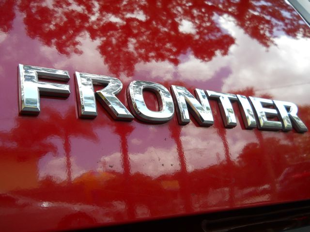 Nissan Frontier 2012 photo 15