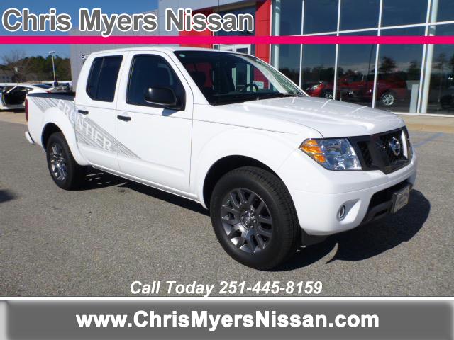 Nissan Frontier 2012 photo 1