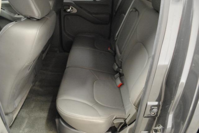 Nissan Frontier 2012 photo 13