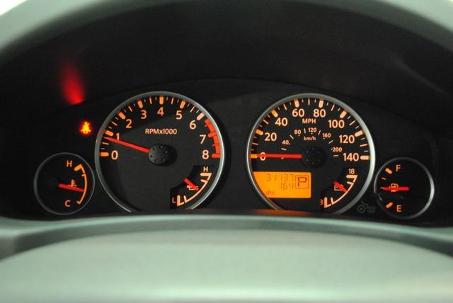 Nissan Frontier 2012 photo 16