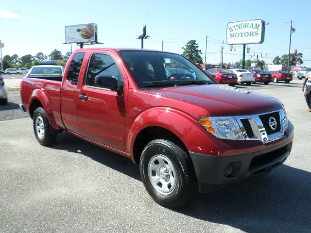 Nissan Frontier 2013 photo 4