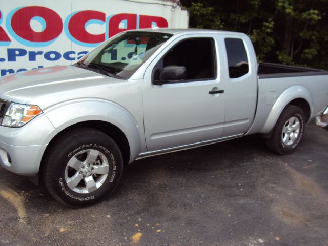Nissan Frontier Crew Cab Amarillo 4X4 Pickup Truck