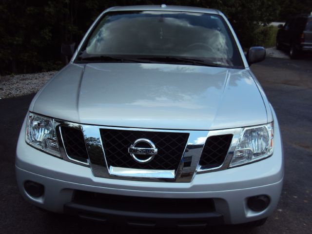 Nissan Frontier 2013 photo 4
