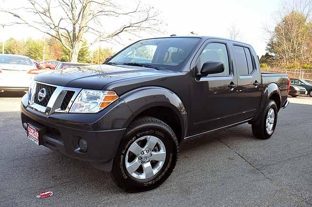 Nissan Frontier 2013 photo 2