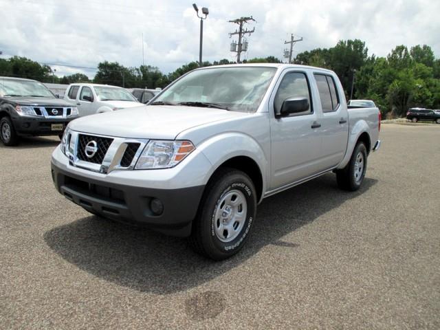 Nissan Frontier 2013 photo 2