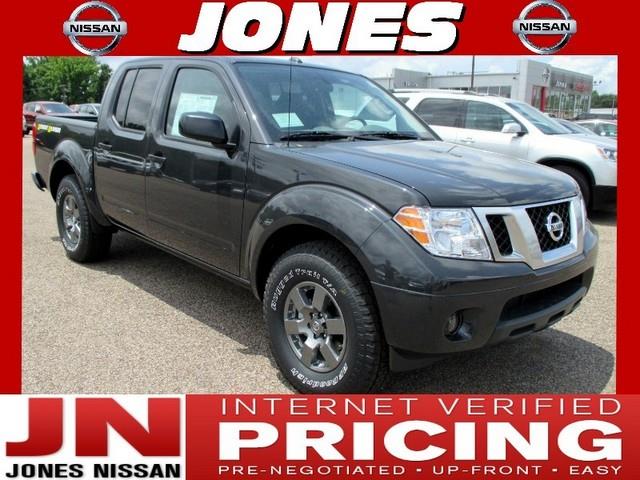 Nissan Frontier 2013 photo 2