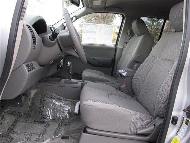 Nissan Frontier 2014 photo 1