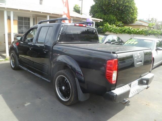 Nissan Frontier 2WD 2005 photo 2