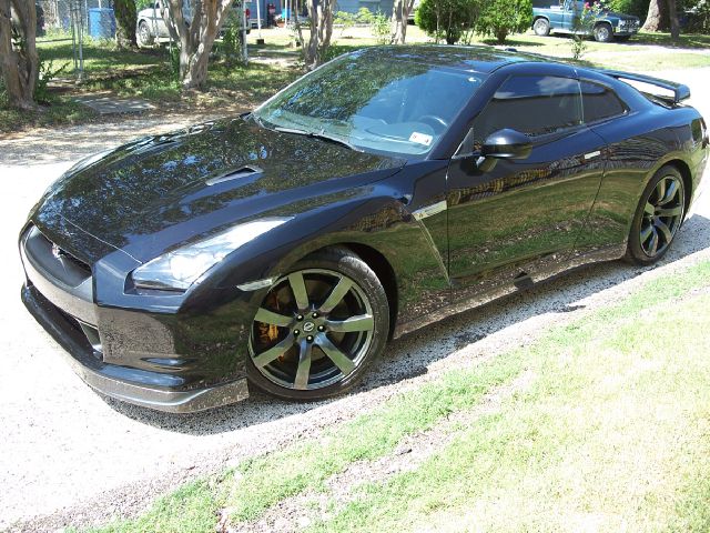 Nissan GT-R 400E Coupe