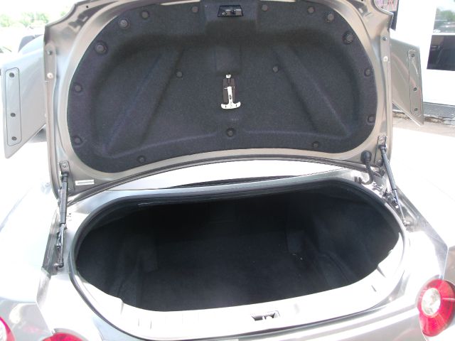 Nissan GT-R 2009 photo 16