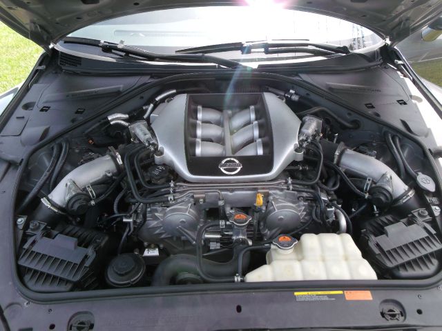 Nissan GT-R 2009 photo 24