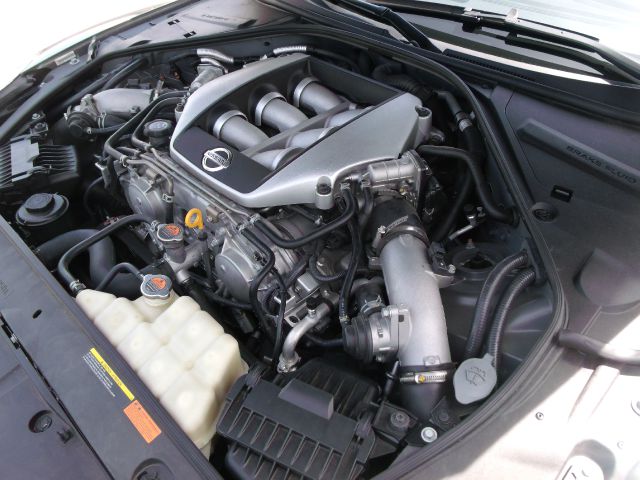Nissan GT-R 2009 photo 7