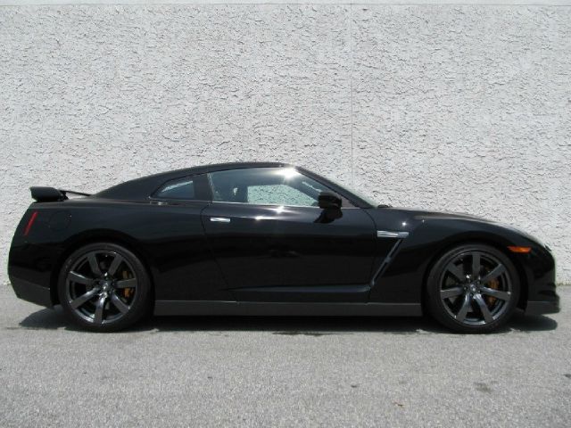 Nissan GT-R 400E Coupe