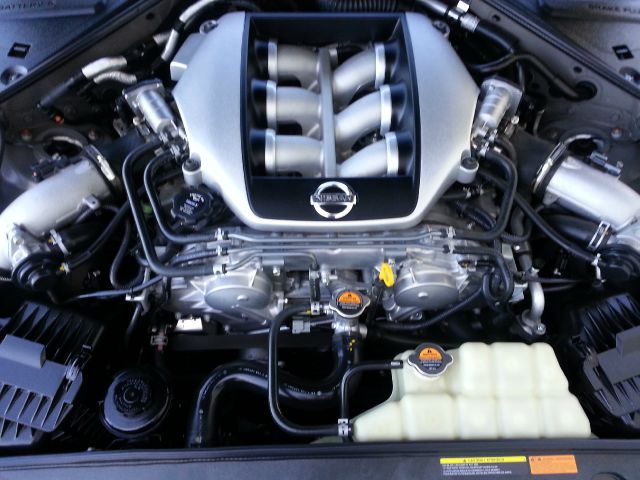 Nissan GT-R 2009 photo 0