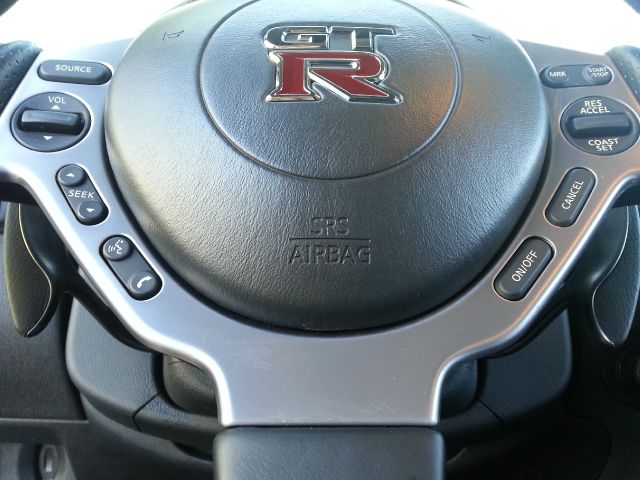 Nissan GT-R 2009 photo 3