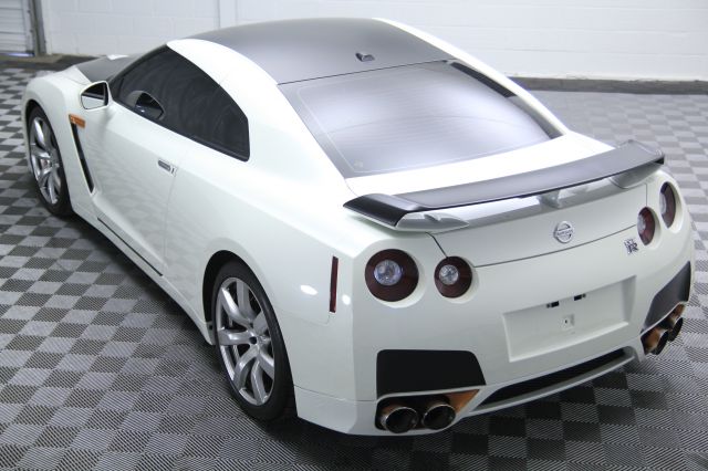 Nissan GT-R 400E Coupe