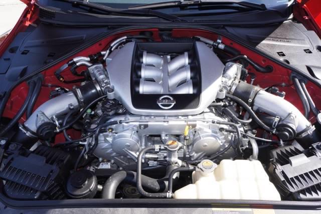 Nissan GT-R 2010 photo 26
