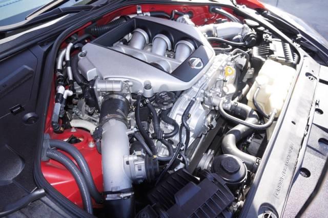Nissan GT-R 2010 photo 40