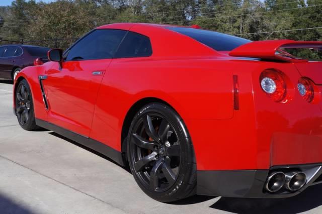 Nissan GT-R 2010 photo 55